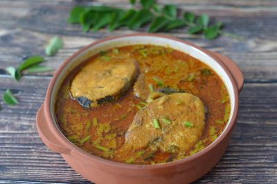 Vanjaram Fish Curry | Vanjaram Meen Kuzhambu 