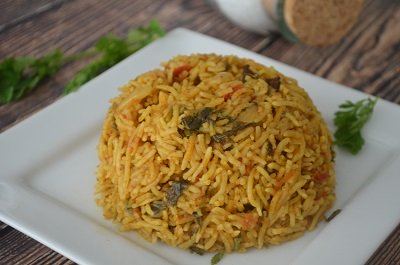 Tomato Biryani | Thakali Biryani using Pressure Cooker (VIDEO)