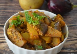 Brinjal Potato Poriyal | Brinjal Potato using Coconut (VIDEO)